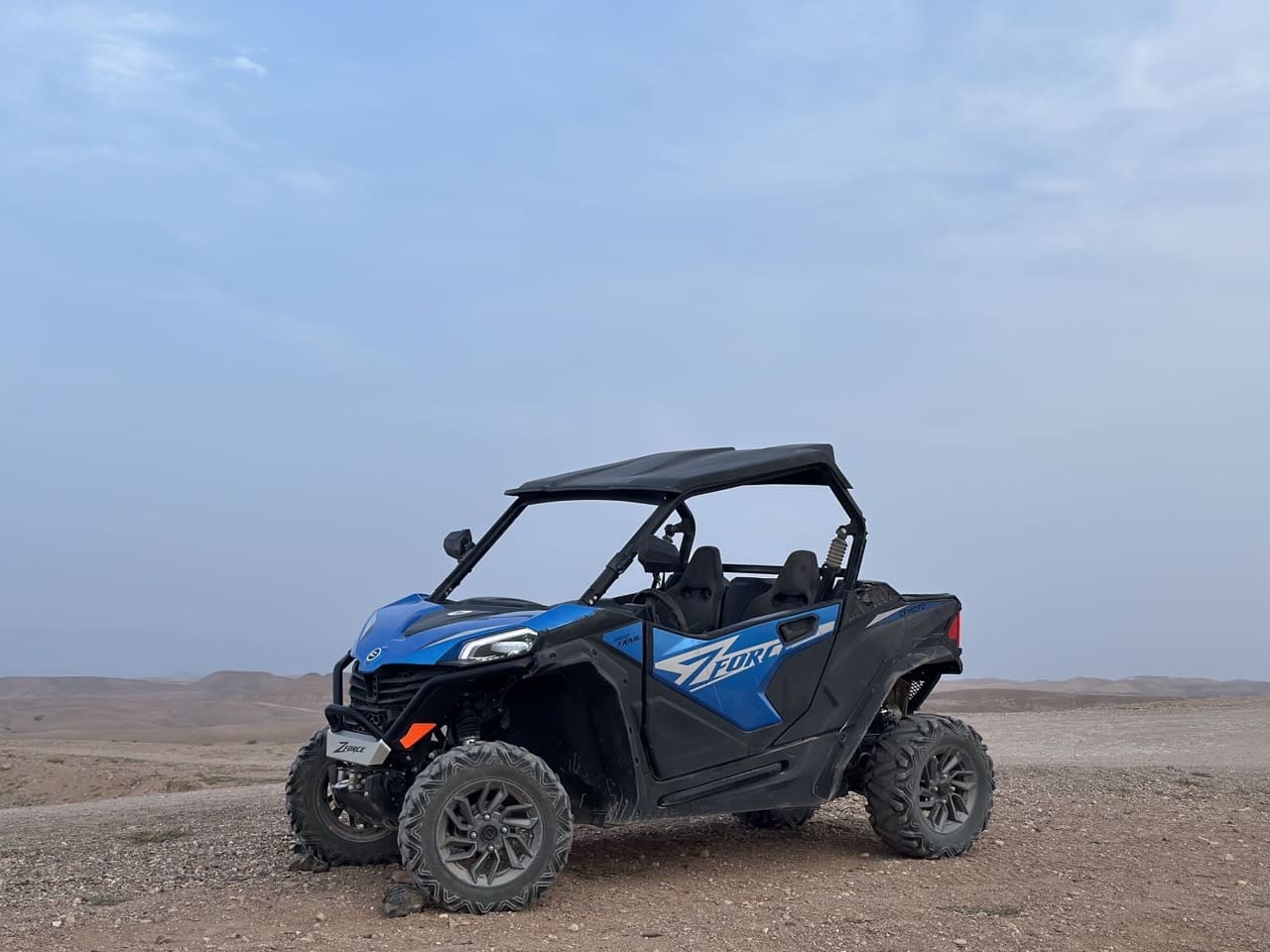 Plongez dans une aventure unique en Buggy 800cc : 2 heures d'exploration au cœur du désert d'Agafay.